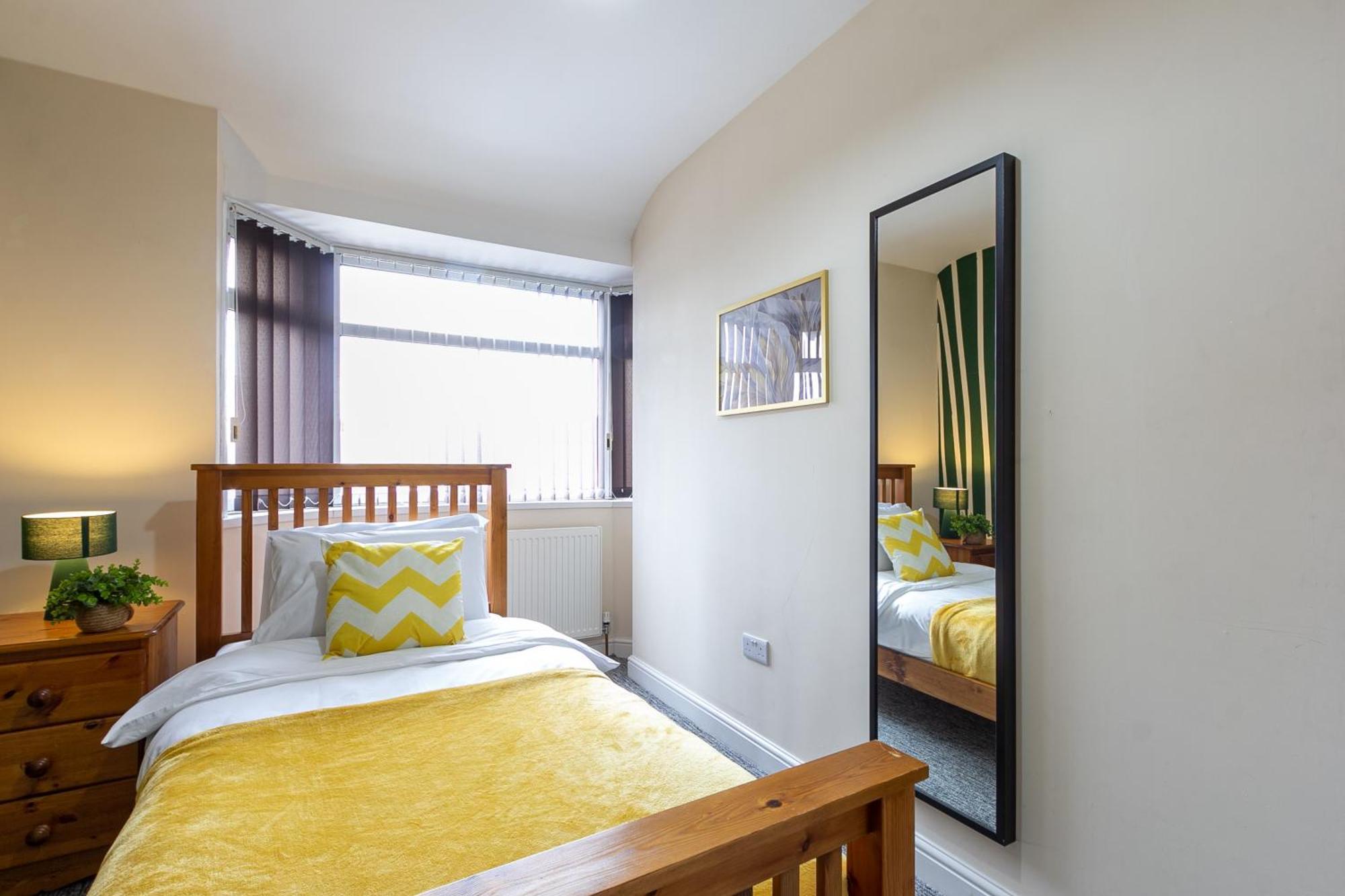 Bathway House - Free Secured Parking And Wifi Apartment Coventry Ngoại thất bức ảnh