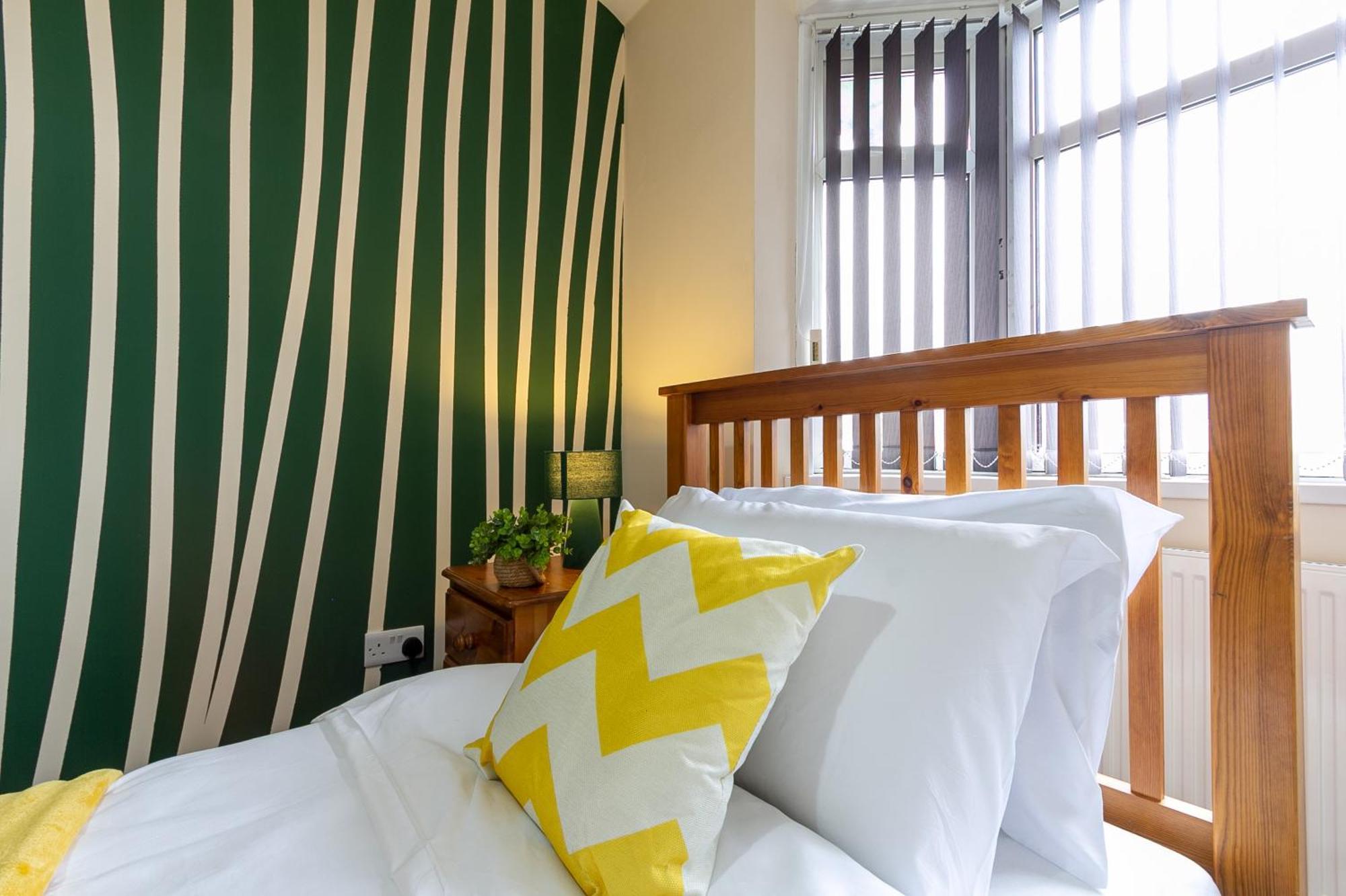 Bathway House - Free Secured Parking And Wifi Apartment Coventry Ngoại thất bức ảnh